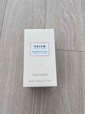 NEOM WELLBEING POD MINI - ESSENTIAL OIL DIFFUSER (PINK)